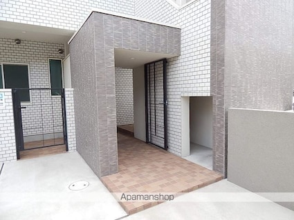 フェリス国立[2LDK/52.05m2]のエントランス