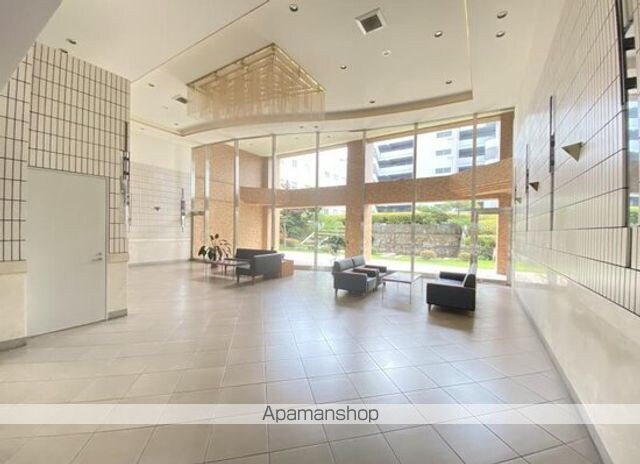 ライオンズガーデン姫原[3LDK/68.01m2]のロビー