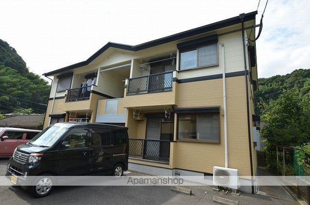 山口ハイツ B棟の外観写真