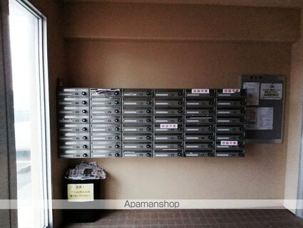 シャインコートチボリ[1LDK/50.03m2]の共用部2