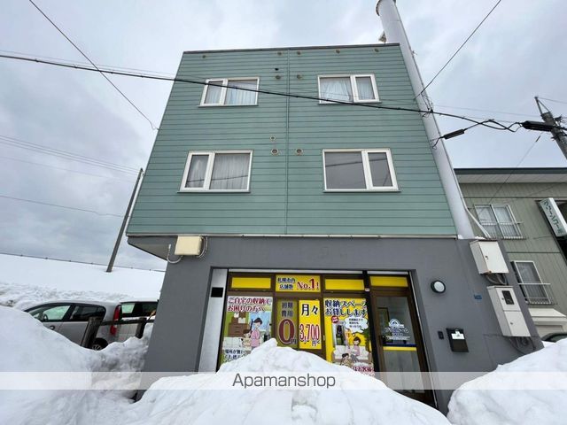 シャルマン平岡の外観写真