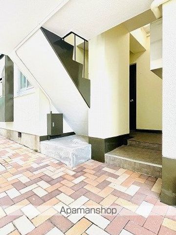 丸山マンションの玄関写真