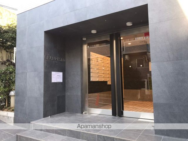 GRANPASEO神楽坂の玄関写真