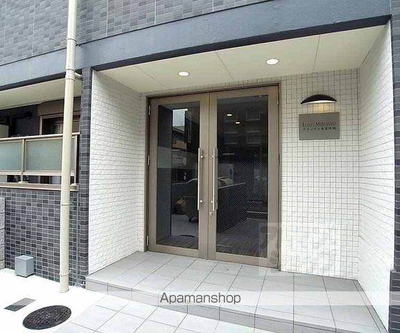 フラッティ壬生坊城の玄関写真