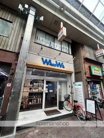 商店街ビルの外観写真