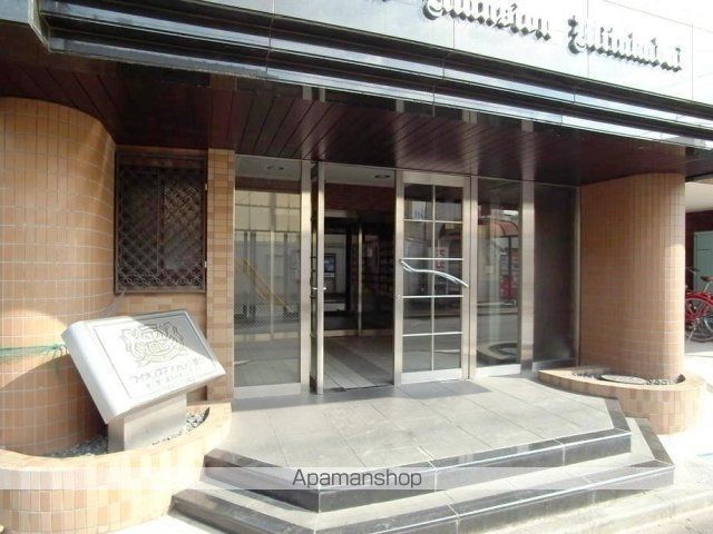 ライオンズマンション三鷹台の玄関写真