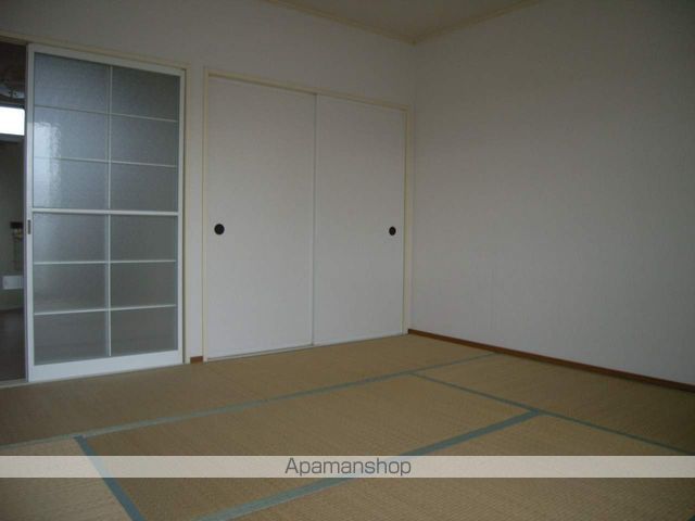 レピュート新生の内装写真