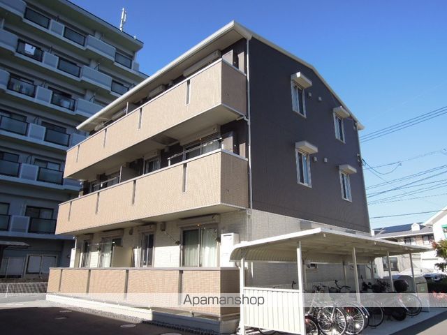 グランシャリオ A棟の外観写真