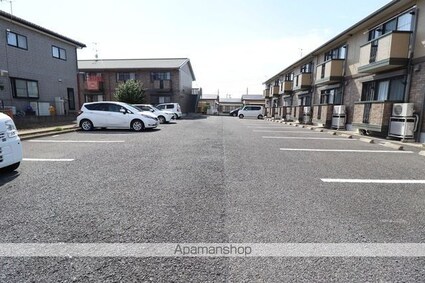 ソレイユ・レバン[1LDK/33.39m2]の駐車場