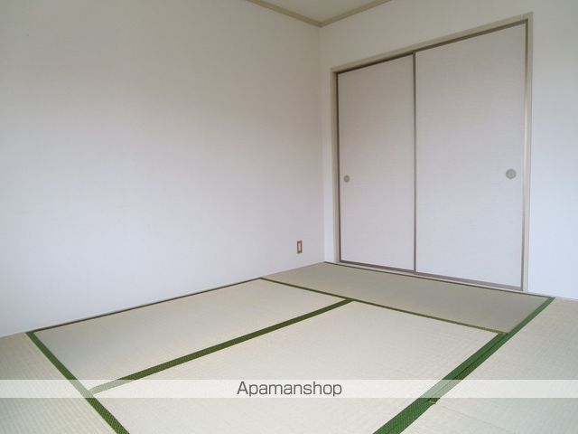 フレグランス新本の内装写真