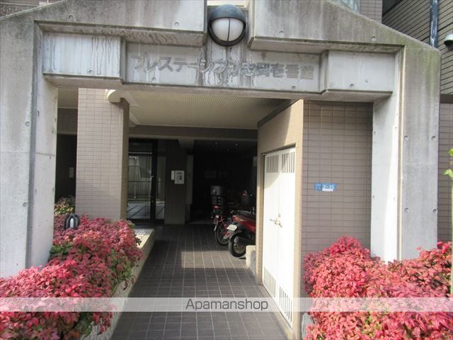 プレステージフジ忠岡壱番館の玄関写真