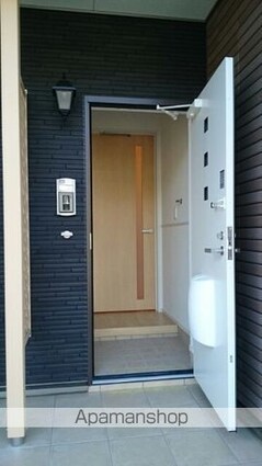 フィッシュ・テール　Ｂ[1LDK/50.06m2]の玄関