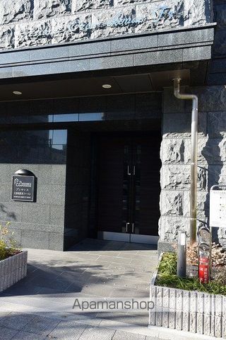 プレサンス大曽根駅前ファーストの玄関写真