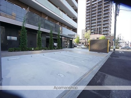 ディアレイシャス泉[1K/22.42m2]の駐車場2