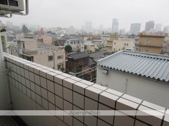 グラチアトルリの内装写真