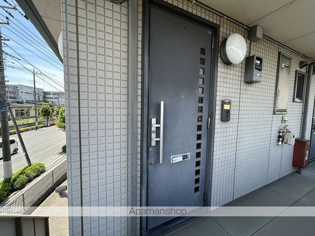 グラン・シャルマンAの玄関写真