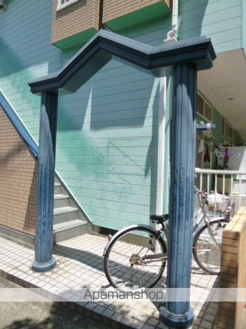 FOUR GREEN JOTOの玄関写真