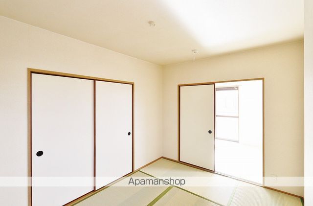 フォブール西須賀の内装写真