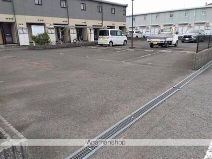 レオパレス金倉Ⅱ[1K/28.02m2]の駐車場2