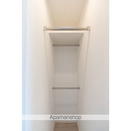 コンフォリア・リヴ新中野ＳＯＵＴＨ[1DK/25.96m2]の収納