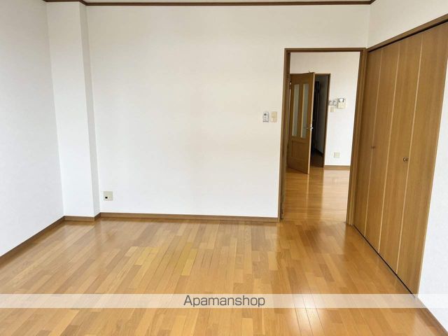 ロイヤル芝原南館の内装写真