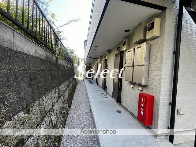 クレストコート上永谷の玄関写真