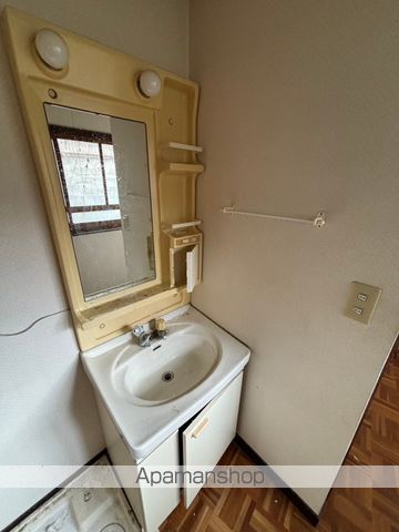 魚津市諏訪町14-13戸建の内装写真