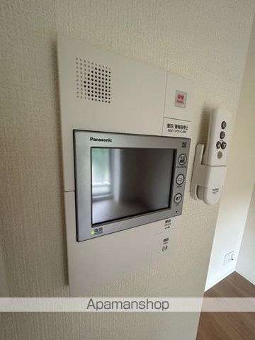 ESLEADOSAKAUMEDAWESTの内装写真
