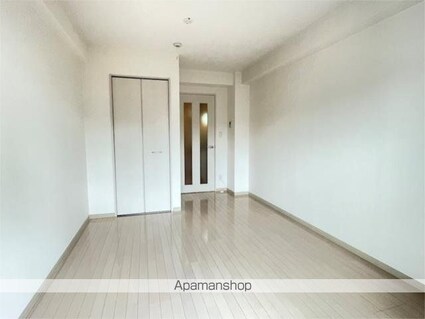 ＤＯＲＦ　ＳＨＩＲＯＫＡＮＥ[1K/25.01m2]のリビング・居間