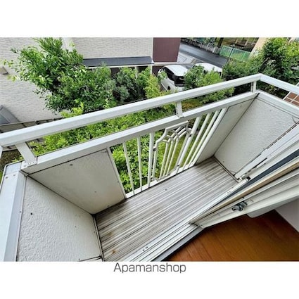 グリーンバレー木下[1R/20.46m2]のバルコニー