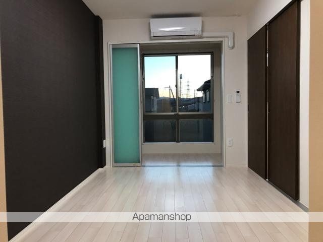 ISEYAの内装写真