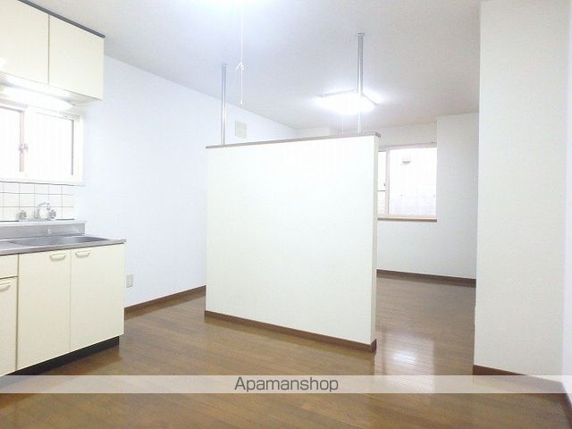 アルファルーセントの内装写真