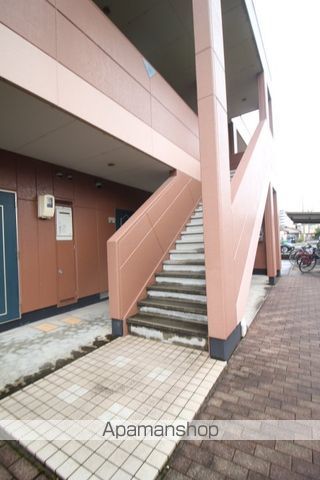 クラージュの玄関写真