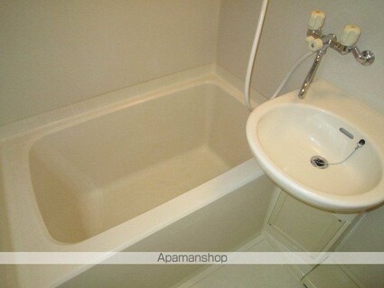 東京都中野区中央４丁目[1K/23m2]のバス