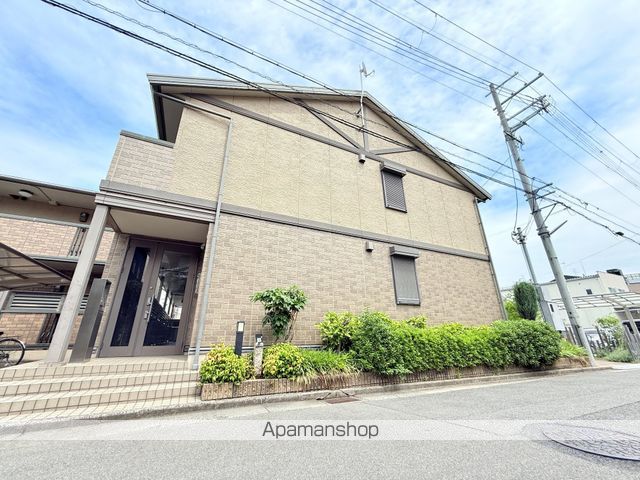 カーサ・エクレール B棟の外観写真