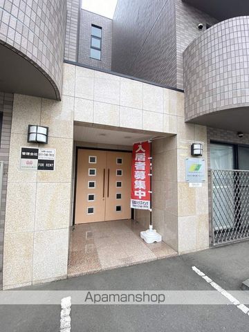 ゼスティ東札幌アネックスの玄関写真