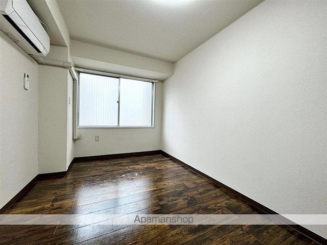 CollinsIIの内装写真