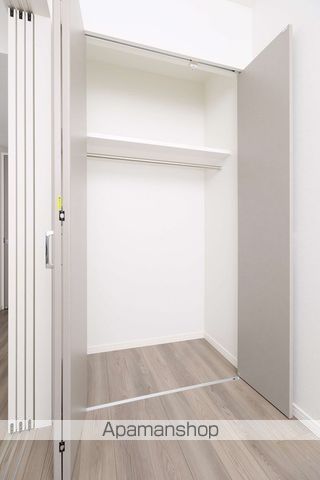 エンクレスト天神南PUREの内装写真