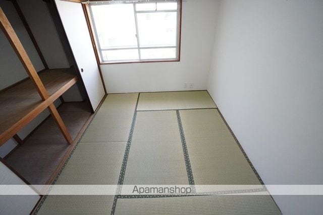 千里月見ヶ丘ハイツA棟の内装写真