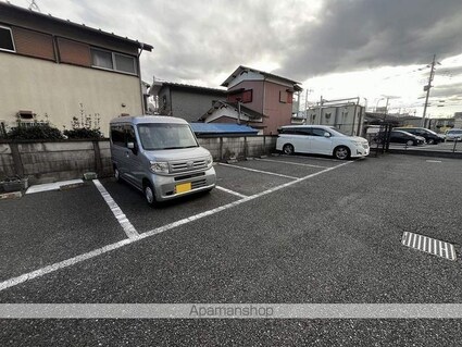 レオパレスプレシア[1K/19.87m2]の駐車場1