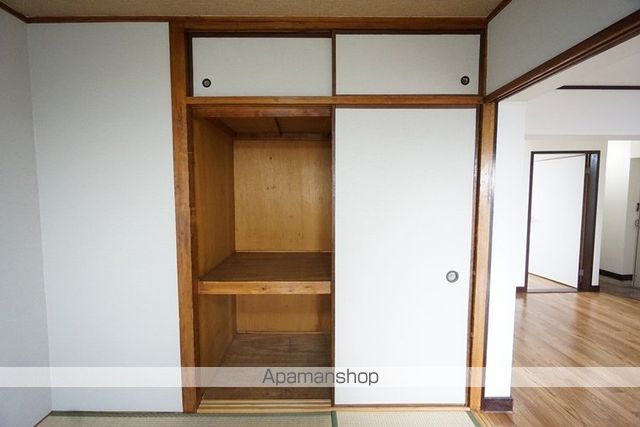 マンション沢良宜の内装写真
