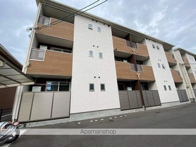 パインツリー B棟の外観写真