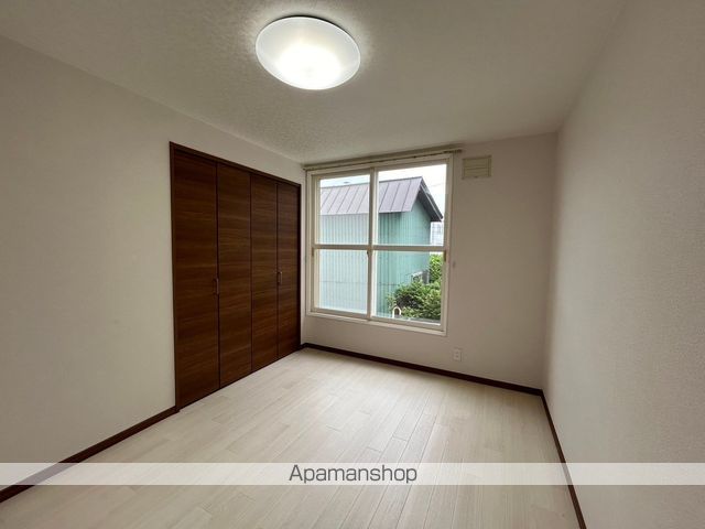 ロピア146の内装写真