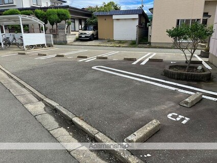 パルスター[1K/24.39m2]の駐車場1
