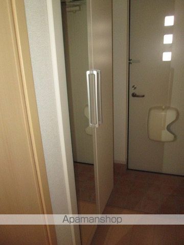 紀の川市 2階建 築11年の内装写真