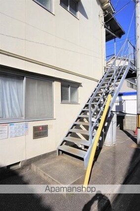 空港荘[2K/30.7m2]のエントランス