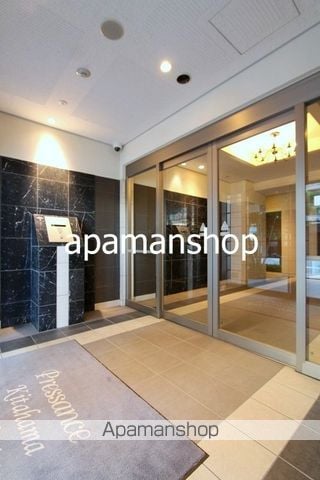 PRESSANCE北浜ラフェスタの玄関写真