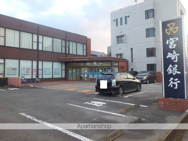 スプリングコートの周辺写真