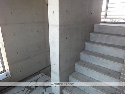 ユニテ・ラ・メール２[3LDK/74.1m2]の共用部3