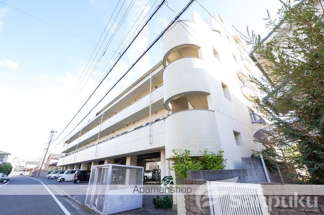 緑風館中央の外観写真
